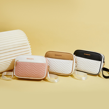 Ženska crossbody torba od PU, horizontalni kvadratni oblik, zatvarač, unutarnji džepovi za telefon i ID, gradski stil jednostavnosti.