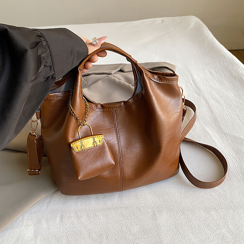 Ženska bucket torba inspirirana vintage stilom, PU koža, korejskog stila crossbody s magnetskim kopčom, poliester podstava, jedan naramenica