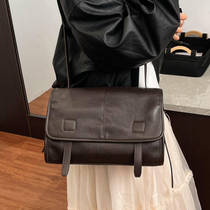 Torba preko ramena messenger, retro stil, PU koža, mala kvadratna torba, s preklopom