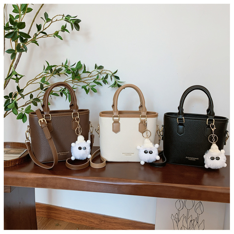 Geantă crossbody din PU, formă orizontală cu pătrat, fermoar, căptușeală poliester, buzunar pentru telefon, curea de umăr, brand Ouzi Baby Elephant