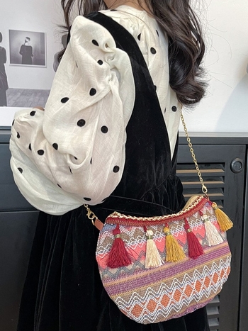 Crossbody torba u etničkom stilu s čipkastom tkaninom, s lancem, ovalnog oblika, zatvarač