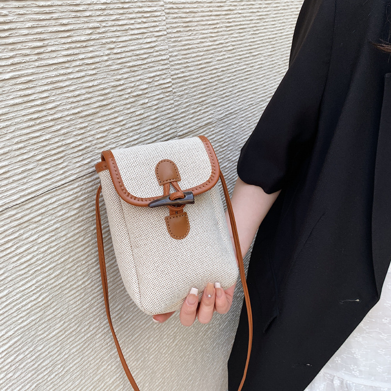 Geantă bucket din PU, stil urban simplu, închidere cu capac, căptușeală din poliester, curea de umăr simplă, buzunar interior cu fermoar tip sandviș