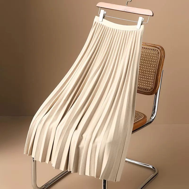 Fustă plisată în linie A, talie înaltă, lungime midi, plisă acordeon și drapaj