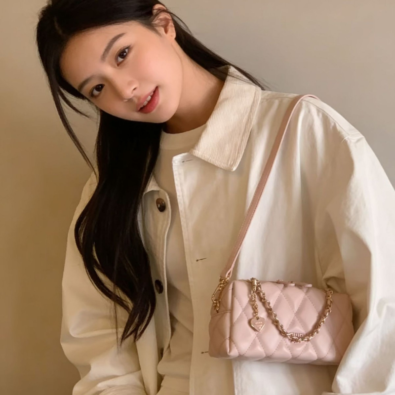 Elegant Prelude Pillow Bag, europsko-američki retro stil, crossbody torba, PU materijal, horizontalno pravokutnog oblika, zatvarač, džep za telefon