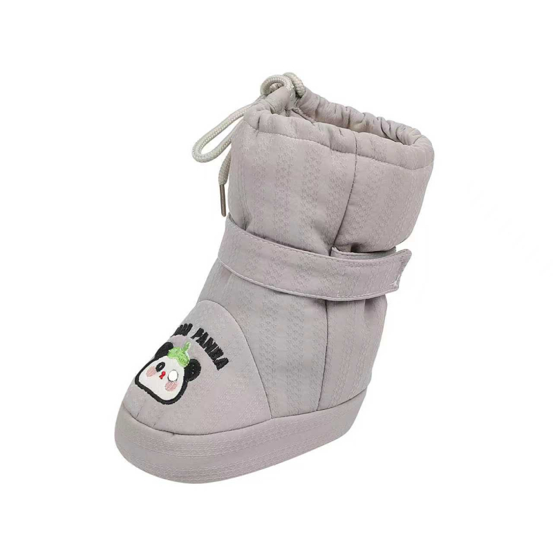 Gyerekeknek szóló téli magas szárú hócsizmák, oldalsó cipzárral, felső textilekből, talp bőr, vastag kialakítás, rajzfilmszerű stílus, tél, 1–3 évesek