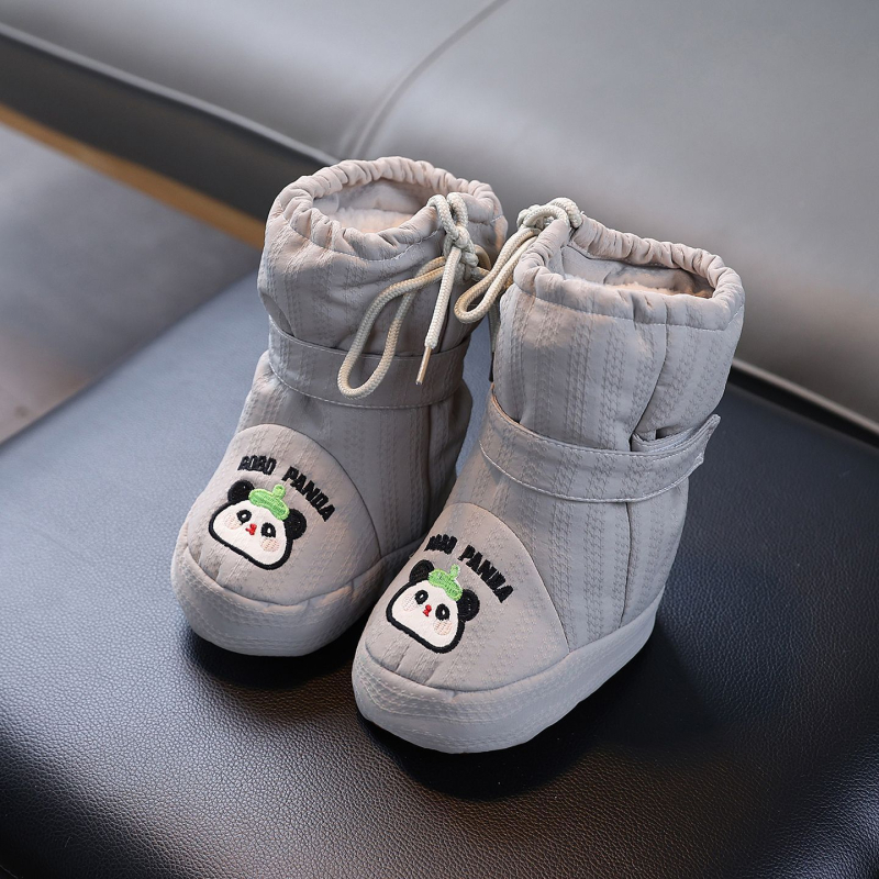 Gyerekeknek szóló téli magas szárú hócsizmák, oldalsó cipzárral, felső textilekből, talp bőr, vastag kialakítás, rajzfilmszerű stílus, tél, 1–3 évesek