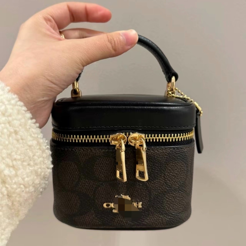 Make-up torba u obliku kutije, PVC, gradski minimalistički stil, zatvarač, unutarnji džepovi za telefon i dokumente, s jednom naramenicom