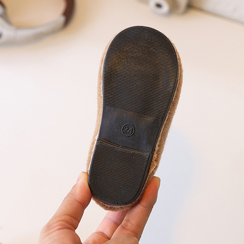 Moderne loafere za djevojčice s podstavom od janjeće vune, jesensko-zimske slip-on cipele s roztomilim krznenim pomponom
