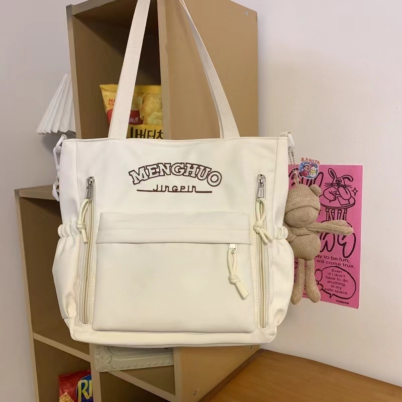 Ženska crossbody torba 2024, velika kapacitet, najlon, srednja veličina, zatvarač, unutarnji džepovi za telefon, osobnu iskaznicu i prijenosno računalo, horizontalni kvadratni oblik, tri naramenice, urbano minimalističko