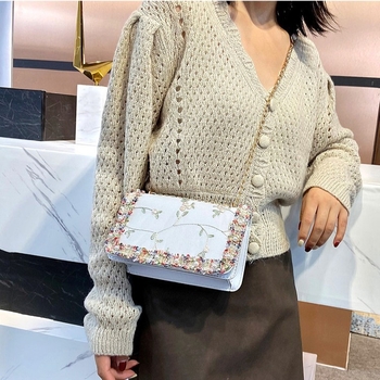 PU kožna crossbody torbica s zip zatvaračem, vodoravni kvadratni oblik, podstava od poliester, unutarnji džep sa zipom, jedna naramenica