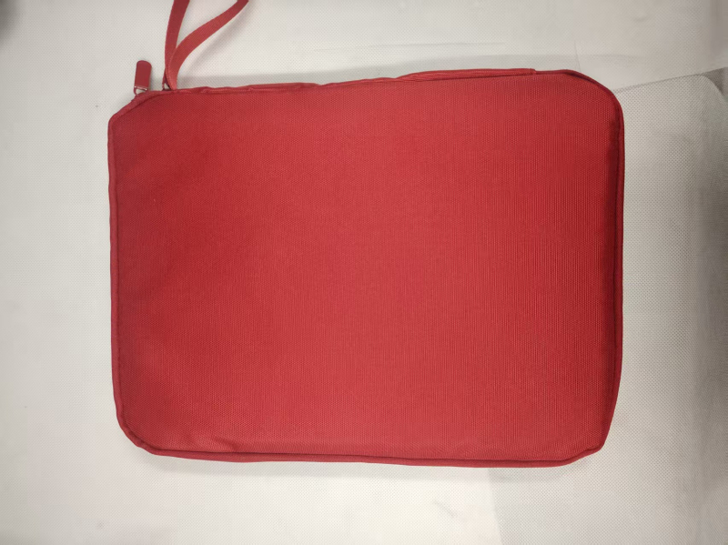 Torba za iPad/tablet, vanjska Oxford tkanina, poliesterna podstava, model 1220t4, izdanje zima 2024., urban minimalist stil.