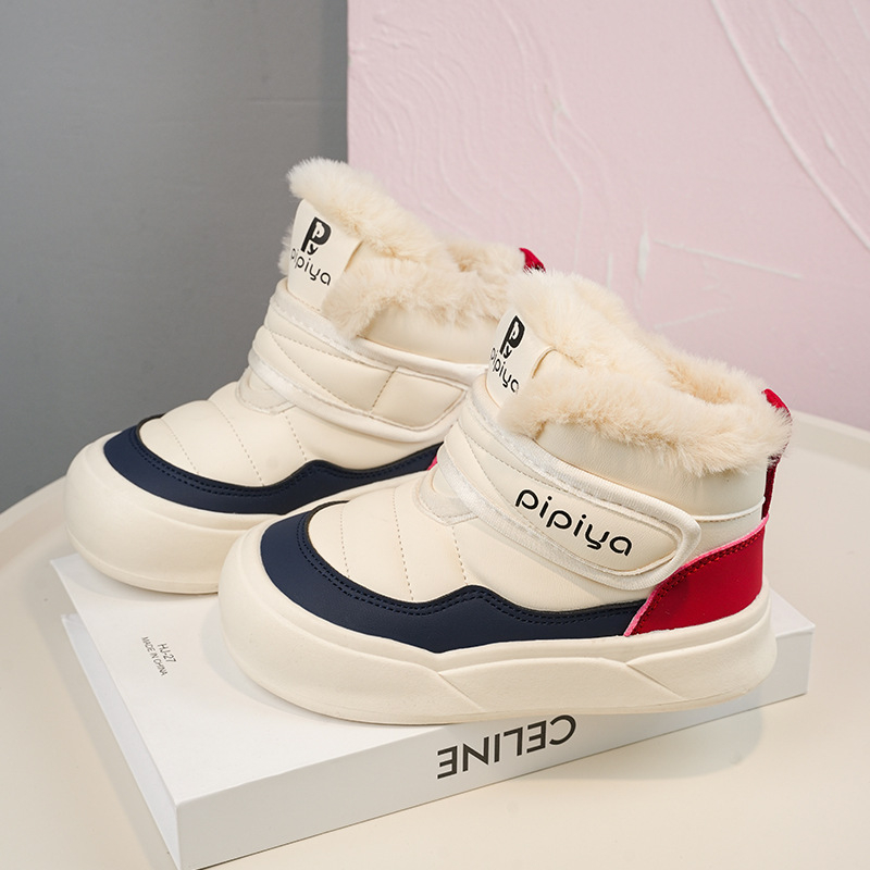 Gyerek téli hócsizma fleece béléses és vastag szigetelésű, Velcro-zár, felsőrész: szuper rost, talp: gumi