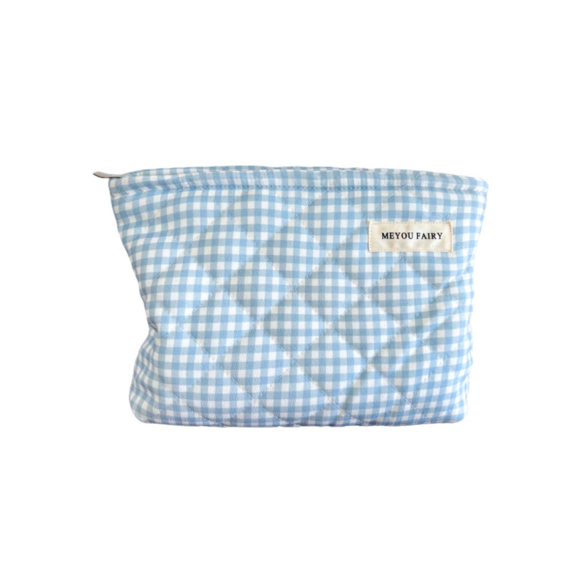 Clutch sminktáska quilting kockás mintával, külső poliészter, belső canvas bélés, zipzáras zárás, IN-stílus
