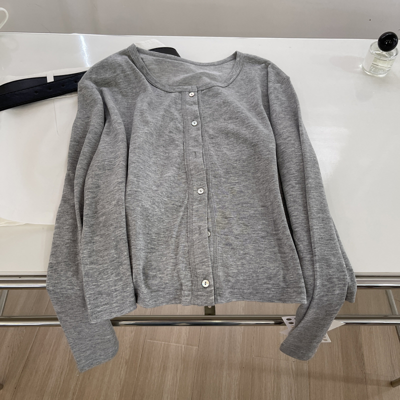 Kardigan od Tencel-lina s okruglim izrezom, jednostruko kopčanje, dugi rukavi, kratka duljina (40–50 cm) – lagani ljetni top