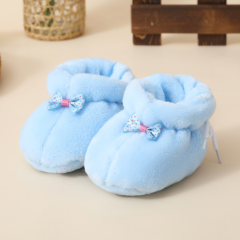 Pantofi pentru bebeluși 6–12 luni, unisex — partea superioară din bumbac, talpă din bumbac, branț din material textil, model desen animat