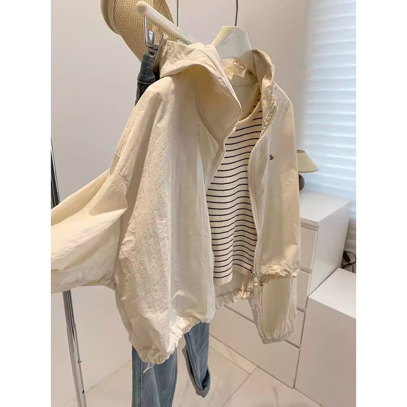 Дамско слънцезащитно яке, тънък полиестер, UPF50+, дълги ръкави, цип отпред, къс стил (40–50 см), лято 2025