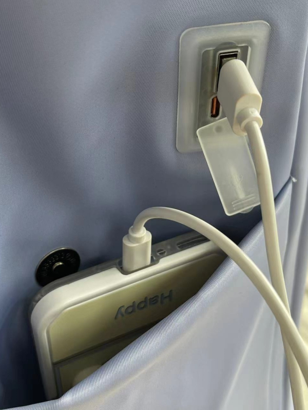Lagani set putne prtljage od najlona – ručna prtljaga i kofer velikog kapaciteta, s vodootpornom i otporom na ogrebotine površinom, zatvaranje na zip, USB priključak, kotači tipa zrakoplova.