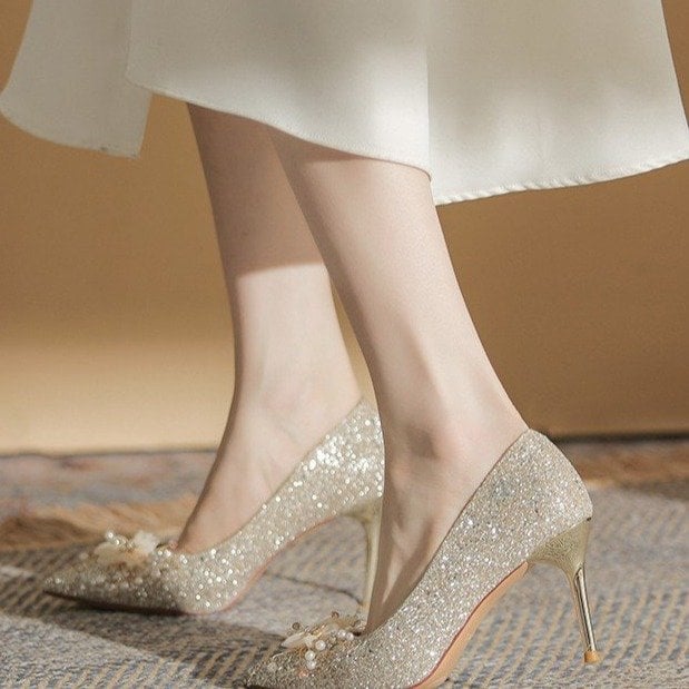 Γαμήλια Παπούτσια – μυτερό δάχτυλο, PU επάνω μέρος, ψηλό τακούνι 6-8 εκ, λεπτό τακούνι, σόλα από καουτσούκ