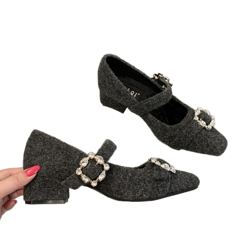 Ženske ravne cipele s kvadratnim vrhom, debeli pet, visina peta 3–6 cm, gornji dio od Super Fiber, gumeni đon