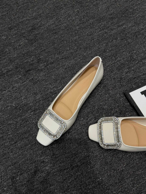 Binli Xiaojie Γυναικείες γόβες με φαρδύ χαμηλό τακούνι - τετράγωνη μύτη, δέρμα patent, πάτος από φυσικό δέρμα