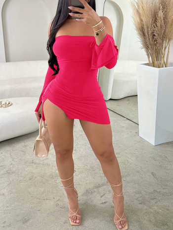 Bodycon mini haljina od Milk Silk, dugi rukavi, uski kroj, jednobojna boja, nepravilni rub