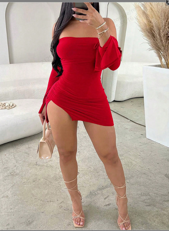 Bodycon mini haljina od Milk Silk, dugi rukavi, uski kroj, jednobojna boja, nepravilni rub