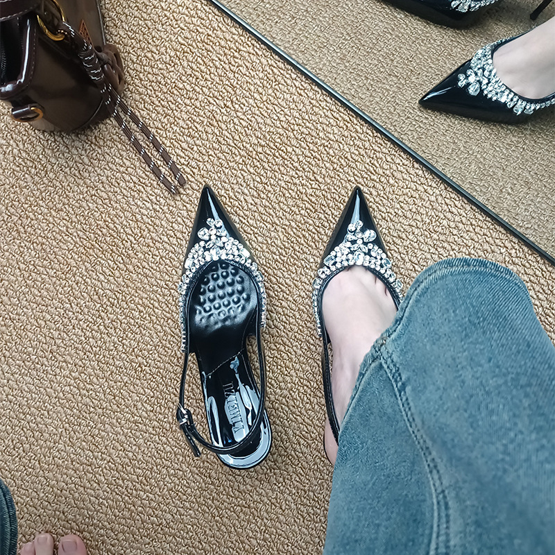Туфли на ток с остър нос и кристални детайли, тънък ток — горна част Super Fiber, подметка TPU, височина на тока 6–8 cm