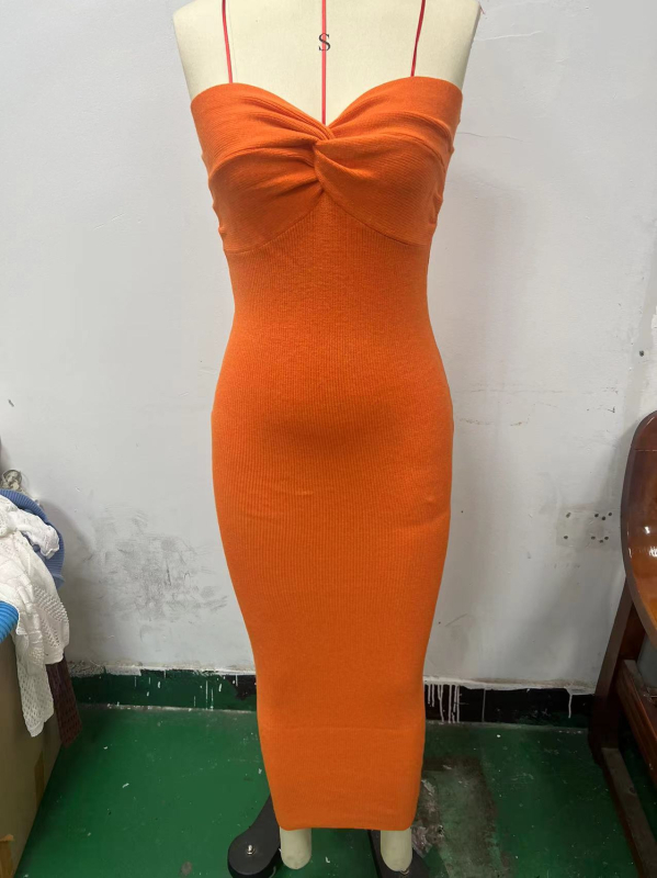 Haljina bez ramena, gotički stil, duga, s elastičnim strukom; jednobojni uzorak; tkanina: core-spun yarn (70–80% spandex, <30% nylon); tisak/bojanje