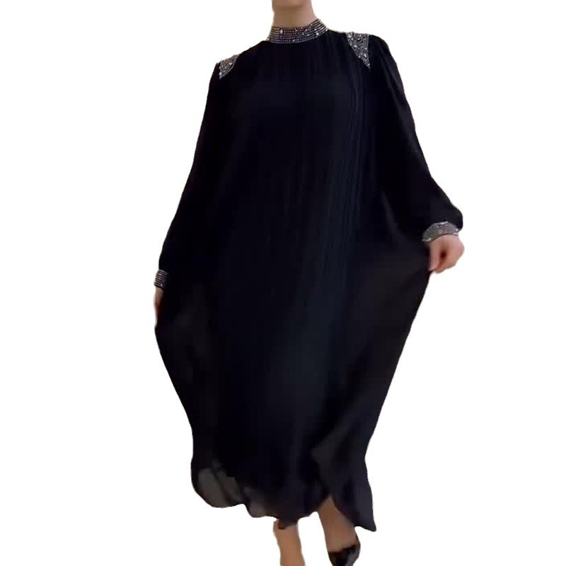 Poliészter A-vonalú hosszú ruha gyémántokkal díszített, kerek nyakkal és lámpaujjú ujjak