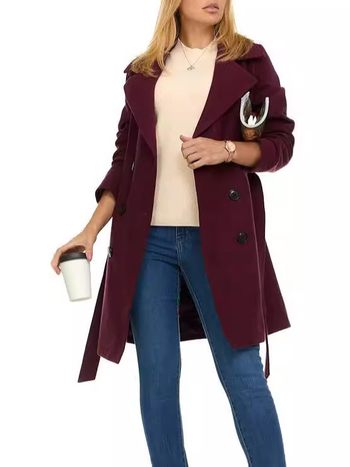 Női hosszú kettős gombos kabát gallérral, poliészter anyag, bélés, karcsú szabás, hossz 80–100 cm