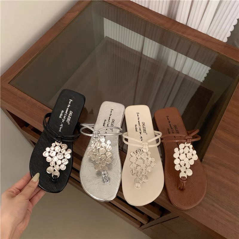 Ženske sandale s francuskim stilom, T-strap, PU gornji dio, gumeni đon, rhinestone ukrasi, ljetna dnevna obuća