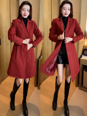 Dámska kapucňová vetrovka z polyesteru, stredná hrúbka, dlhé rukávy, zapínanie na jedno gombík