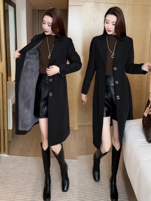 Dámska kapucňová vetrovka z polyesteru, stredná hrúbka, dlhé rukávy, zapínanie na jedno gombík