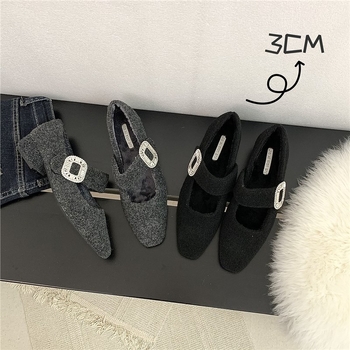 Γυναικεία Mary Jane παπούτσια με γούνινο εσωτερικό, άνω μέρος από σουέντ, τετράγωνη μύτη, χαμηλό παχύ τακούνι, πάτος από μαλλί