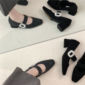 Γυναικεία Mary Jane παπούτσια με γούνινο εσωτερικό, άνω μέρος από σουέντ, τετράγωνη μύτη, χαμηλό παχύ τακούνι, πάτος από μαλλί