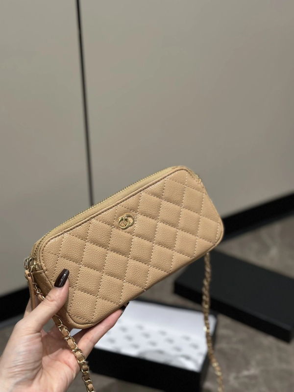 Kožna crossbody torbica s džepom za telefon, zatvoren otvor, horizontalni kvadratni oblik