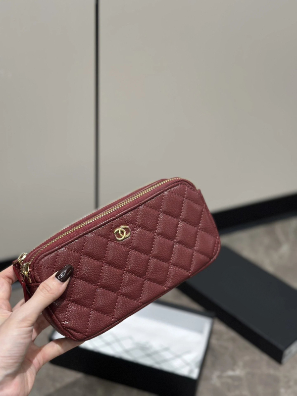 Kožna crossbody torbica s džepom za telefon, zatvoren otvor, horizontalni kvadratni oblik