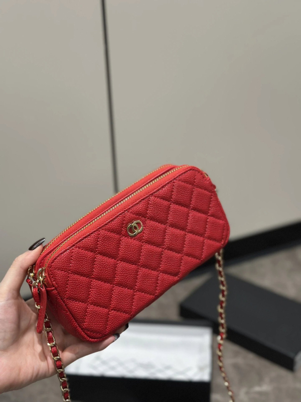 Kožna crossbody torbica s džepom za telefon, zatvoren otvor, horizontalni kvadratni oblik