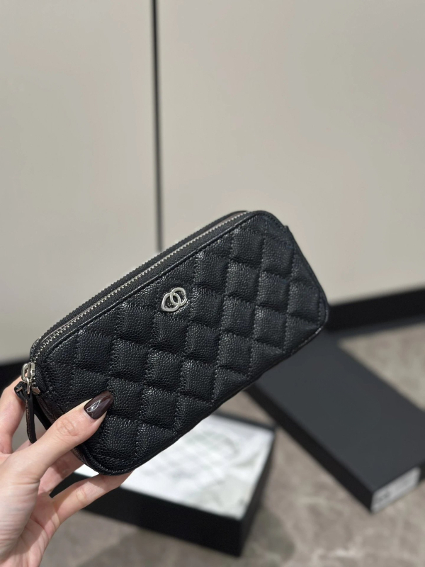Kožna crossbody torbica s džepom za telefon, zatvoren otvor, horizontalni kvadratni oblik