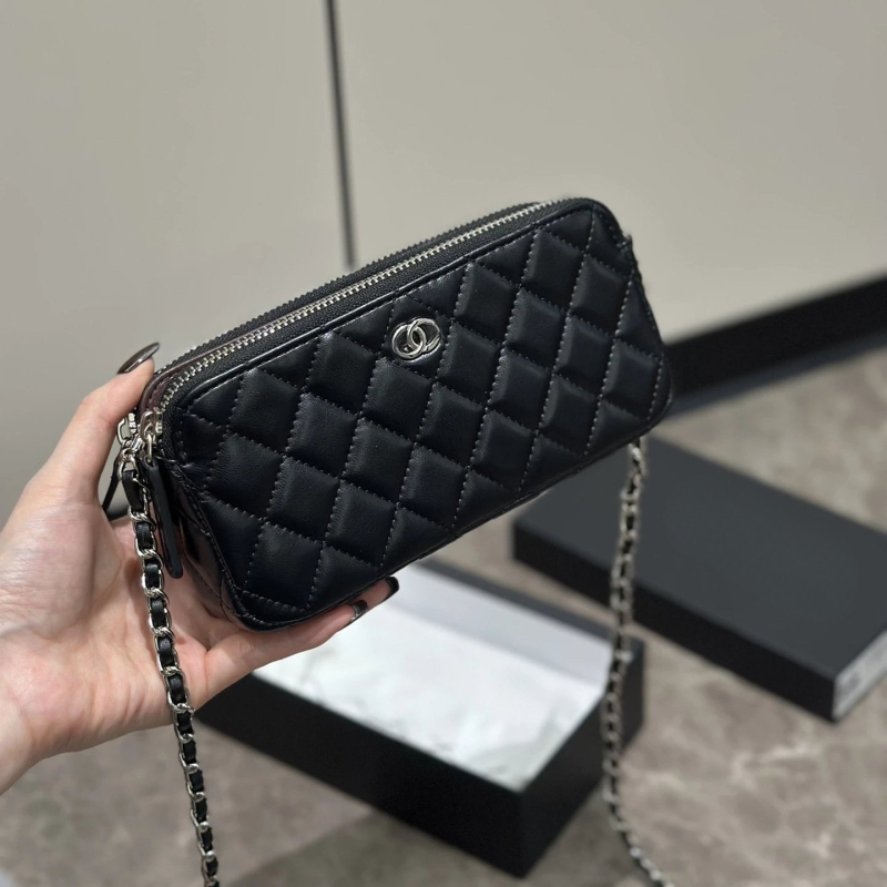 Kožna crossbody torbica s džepom za telefon, zatvoren otvor, horizontalni kvadratni oblik