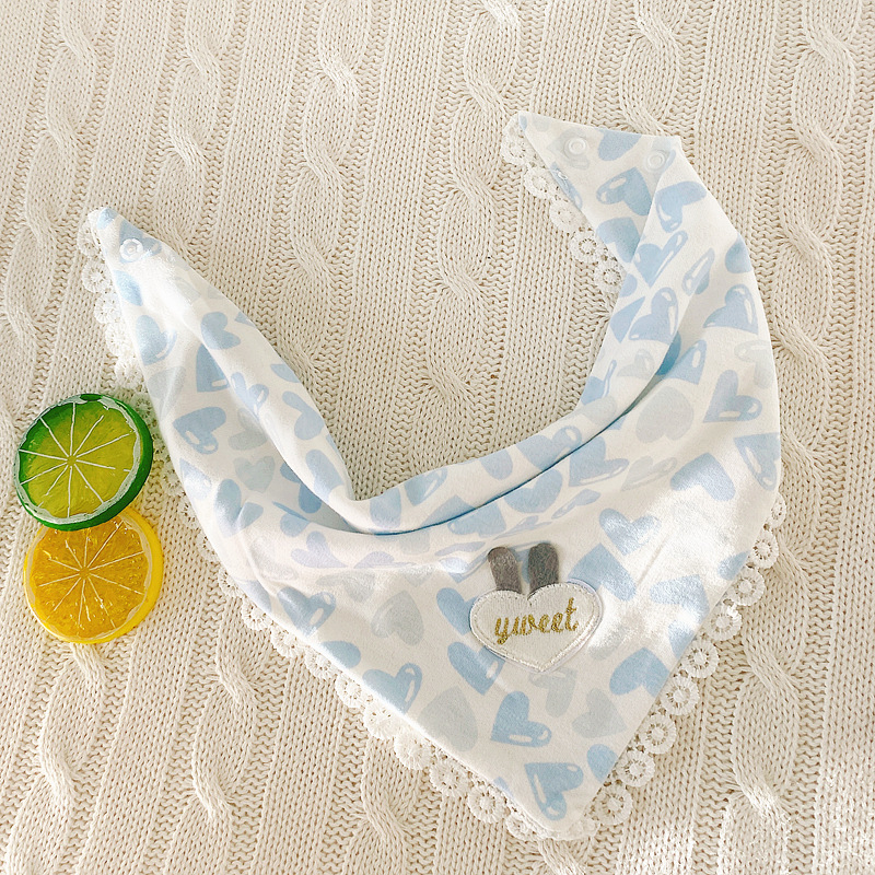 Bib pentru bebeluș din bumbac, triunghiular, închidere cu clips – stil prințesă