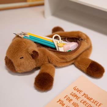 Плюшен животински калъф за моливи - куче, пълнеж от ПП памук, къс плюш, за възраст над 14 години