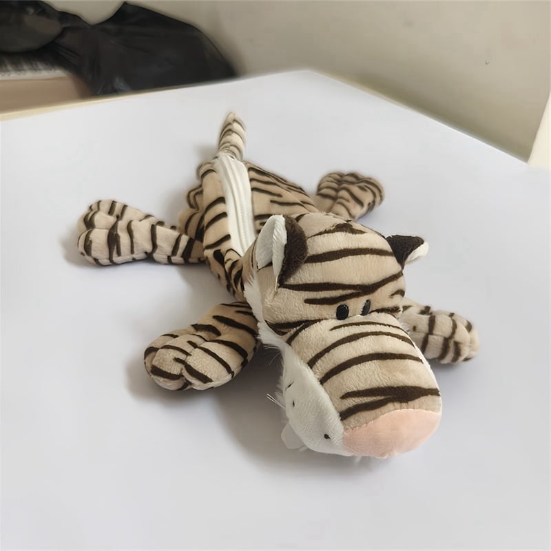 Плюшен животински калъф за моливи - куче, пълнеж от ПП памук, къс плюш, за възраст над 14 години