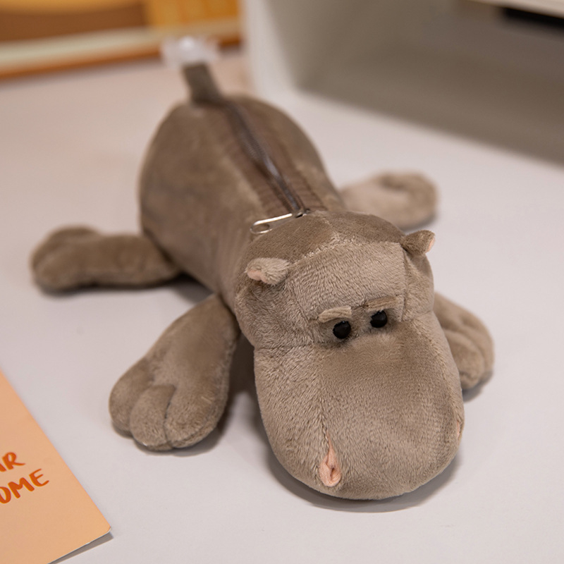 Плюшен животински калъф за моливи - куче, пълнеж от ПП памук, къс плюш, за възраст над 14 години