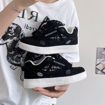 Pantofi sport casual din velur, unisex, model cu craniu, închidere cu șireturi, branț EVA, talpă din cauciuc