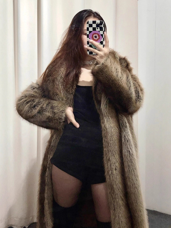 Jakna od umjetne krznene kože, duga verzija, rukavi 3/4, ovratnik od umjetne krzn, poliester, elegantan stil za žene
