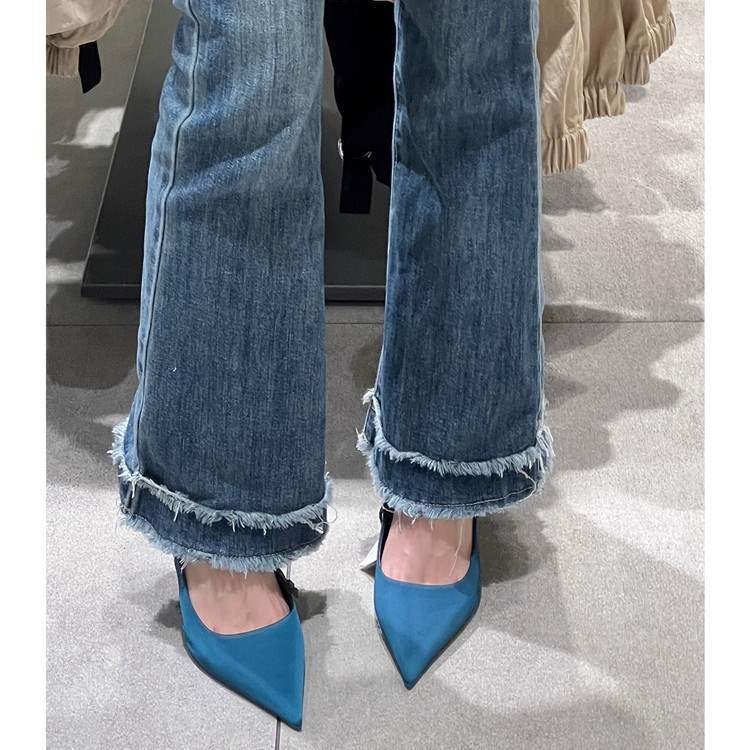 Satenski sandali s jednim remenom, otvoreni prsti, niski klin, slip-on
