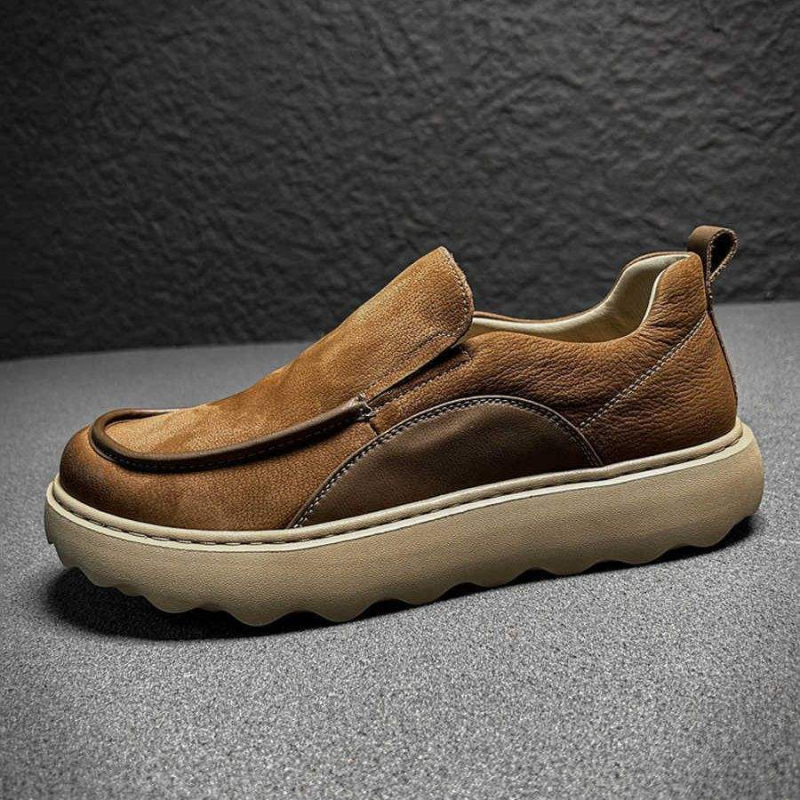 Muški slip-on loafersi s debelom potplatom, prozračan gornji dio od više materijala, gumena potplat, nizak pet 1–3 cm