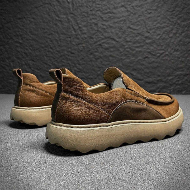 Muški slip-on loafersi s debelom potplatom, prozračan gornji dio od više materijala, gumena potplat, nizak pet 1–3 cm