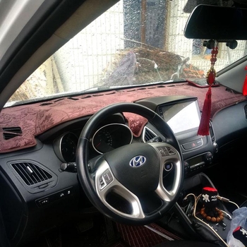 Μάτ προστασίας ταμπλό αυτοκινήτου για Hyundai ix35 – βελούδινο υλικό, μόνωση θερμότητας, εκτυπωμένο λογότυπο, εξουσιοδοτημένη ιδιωτική μάρκα